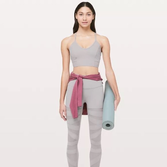 NEW Lululemon Get Strappy Bra Chrome - Picture 3 of 9